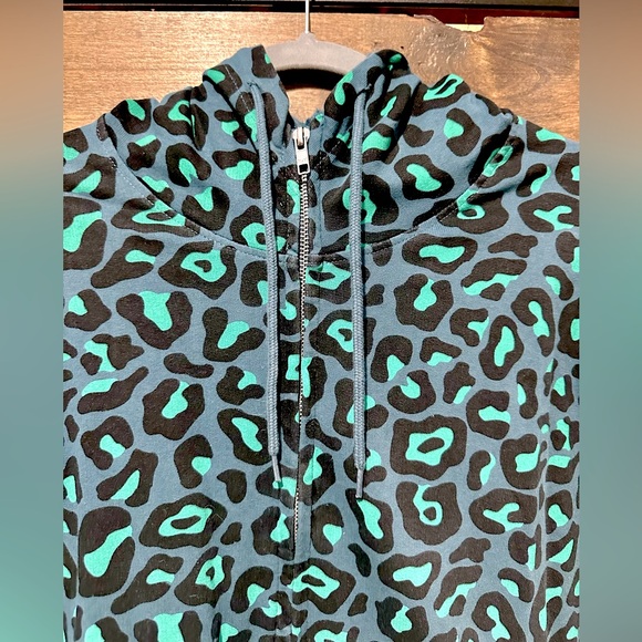 EUC Wrangler Retro Teal & Black Cheetah Hooded Jacket - Picture 10 of 15